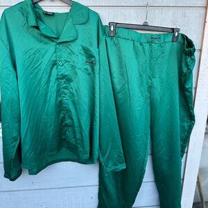 Dogg Supply by Snoop Dogg Poly Satin Men's Sleep Set in size 3XL